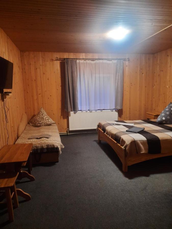 Hotel Novoe Shale Yablunytsya Exterior foto