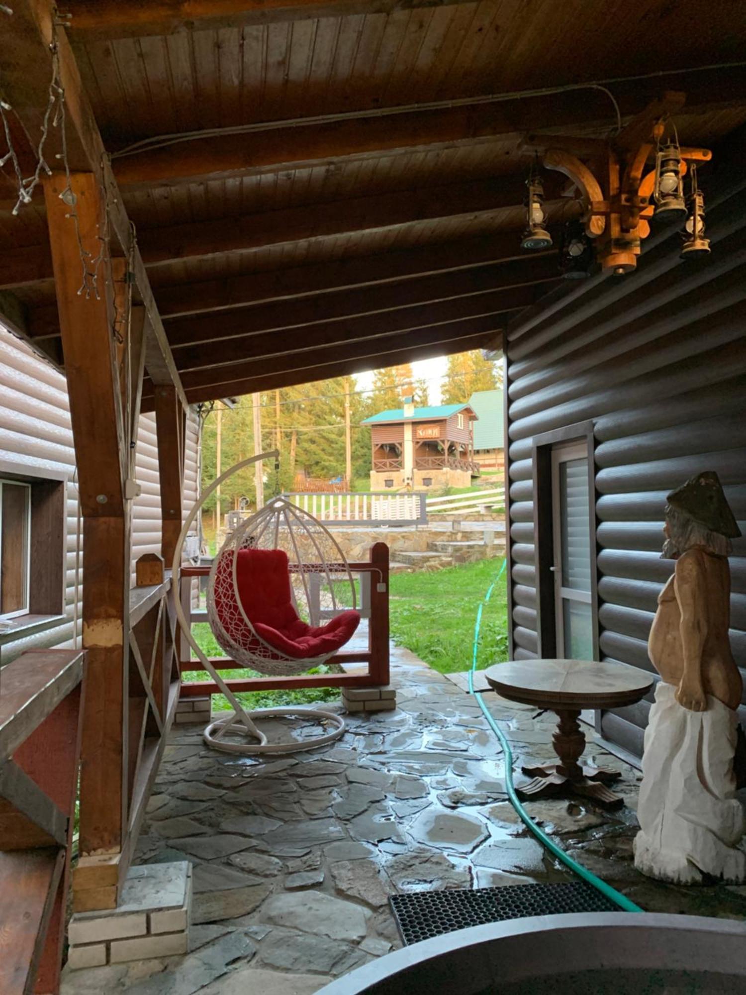 Hotel Novoe Shale Yablunytsya Exterior foto