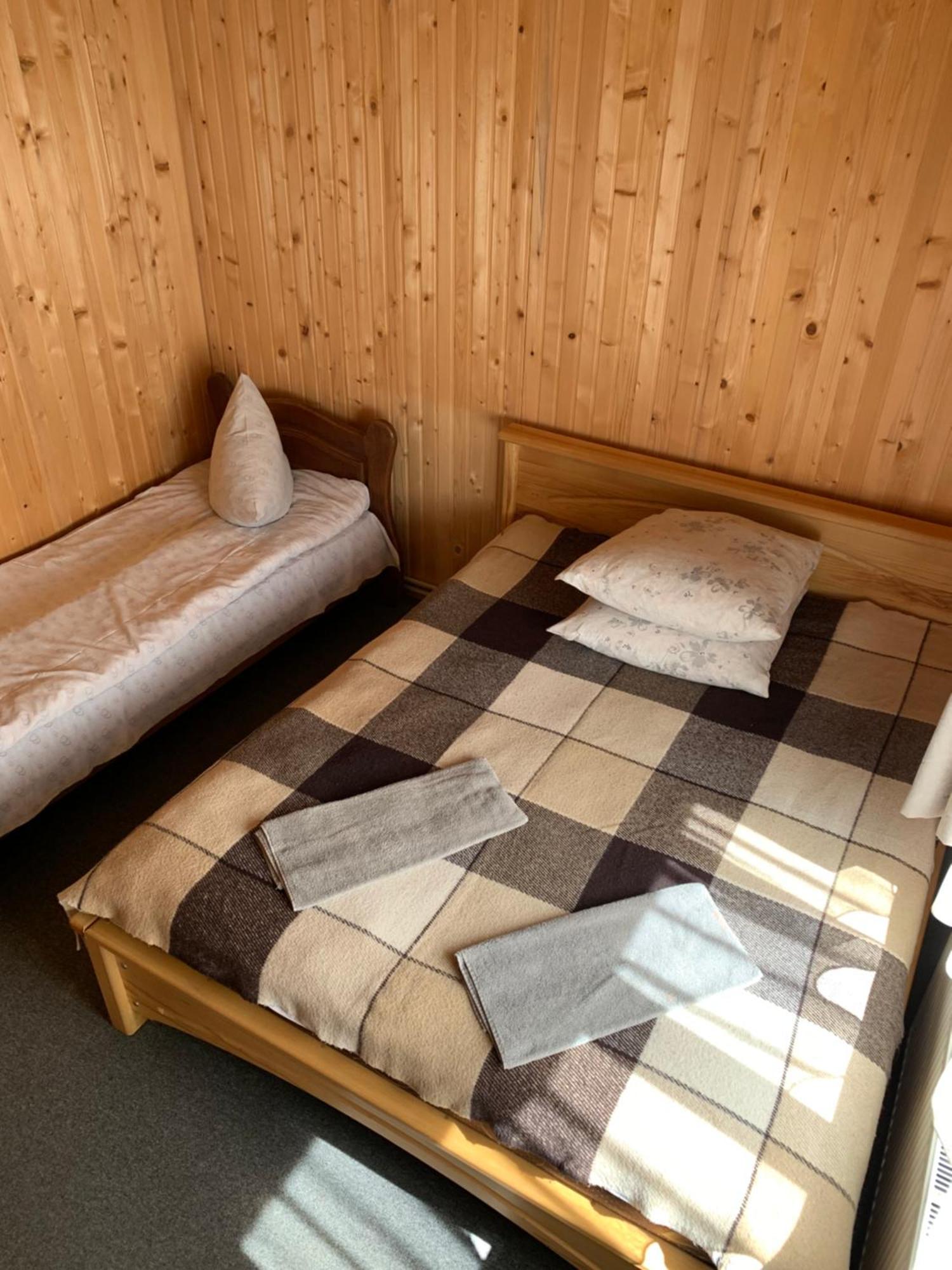 Hotel Novoe Shale Yablunytsya Exterior foto