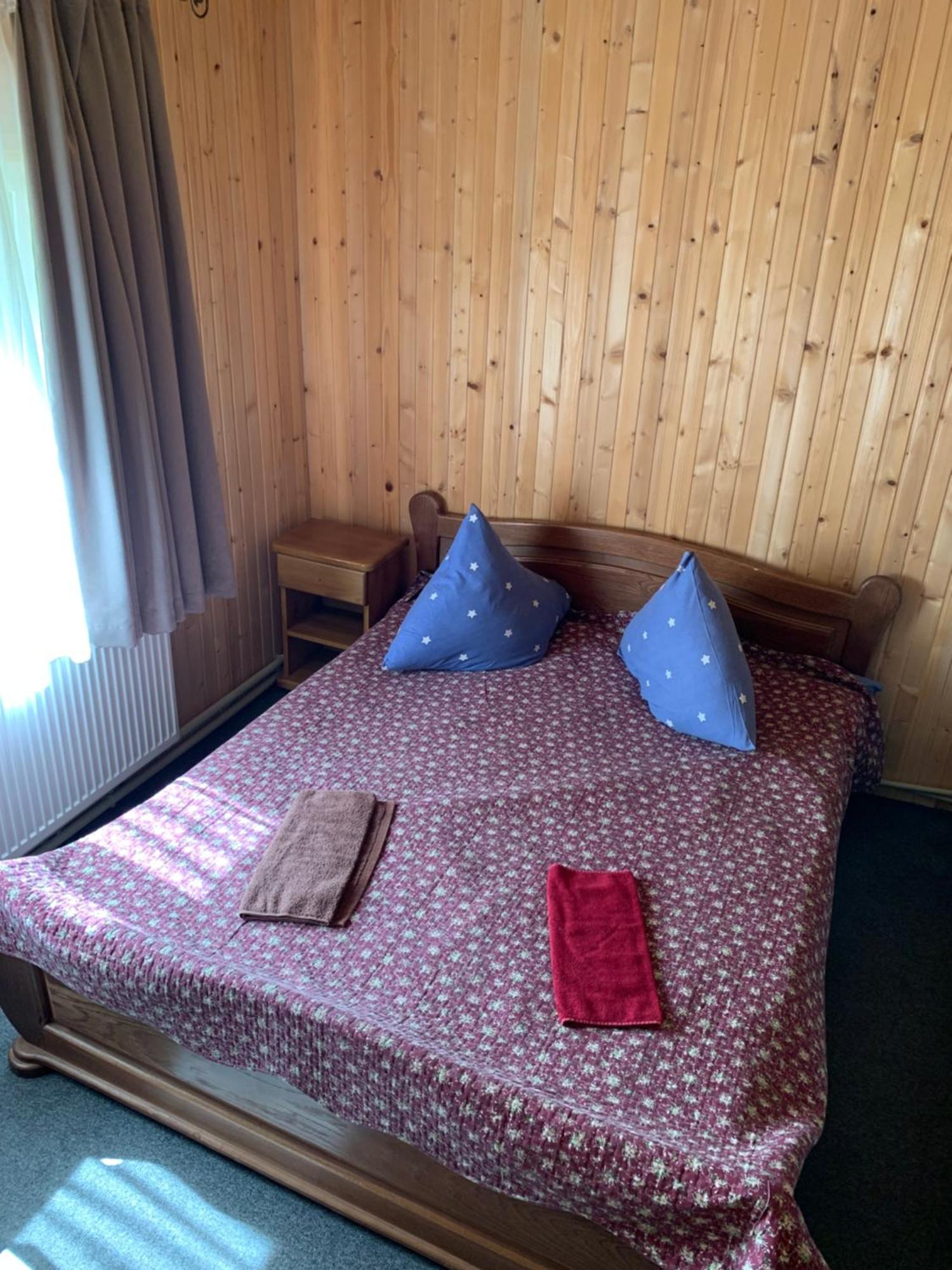Hotel Novoe Shale Yablunytsya Exterior foto