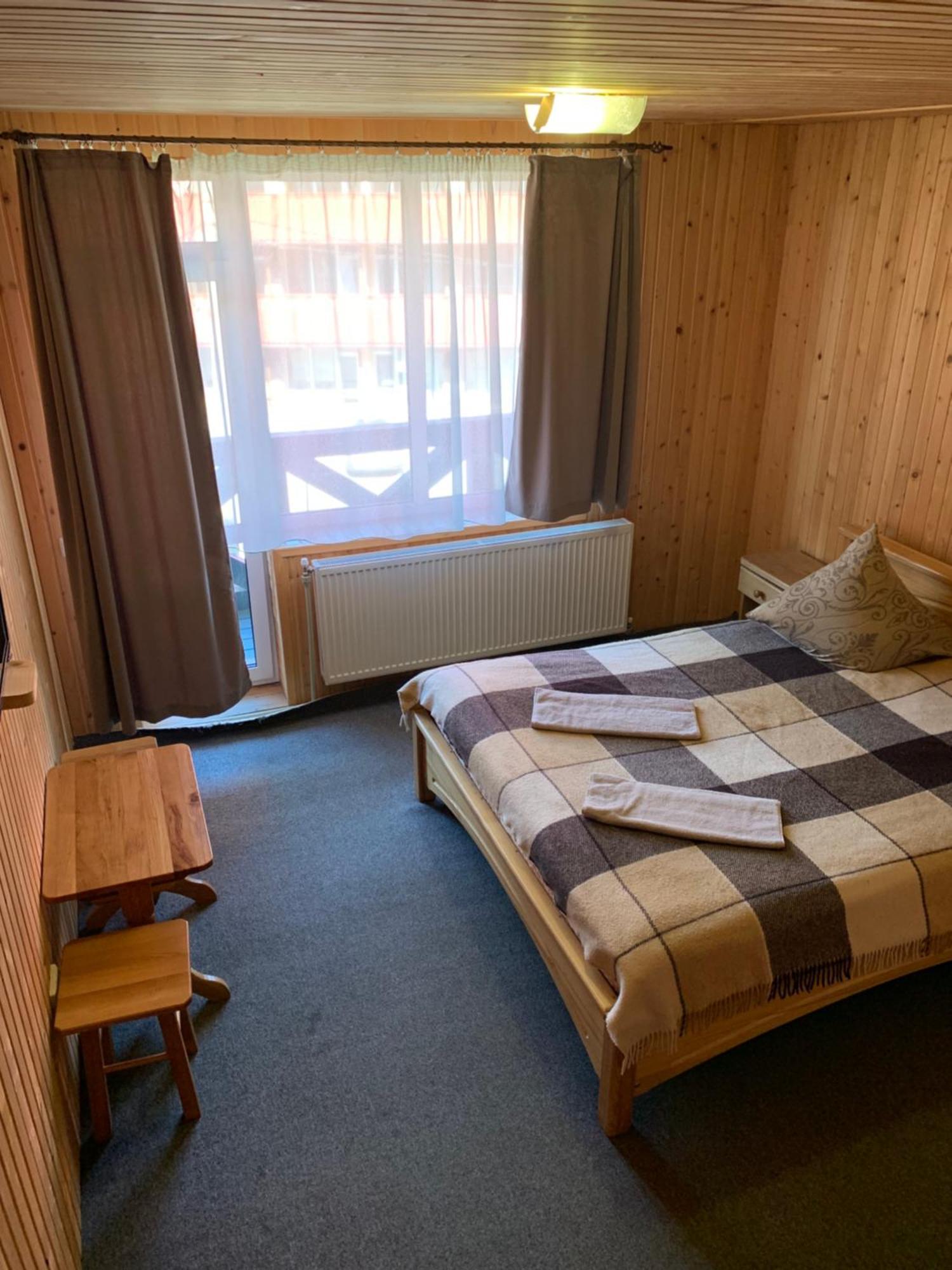 Hotel Novoe Shale Yablunytsya Exterior foto