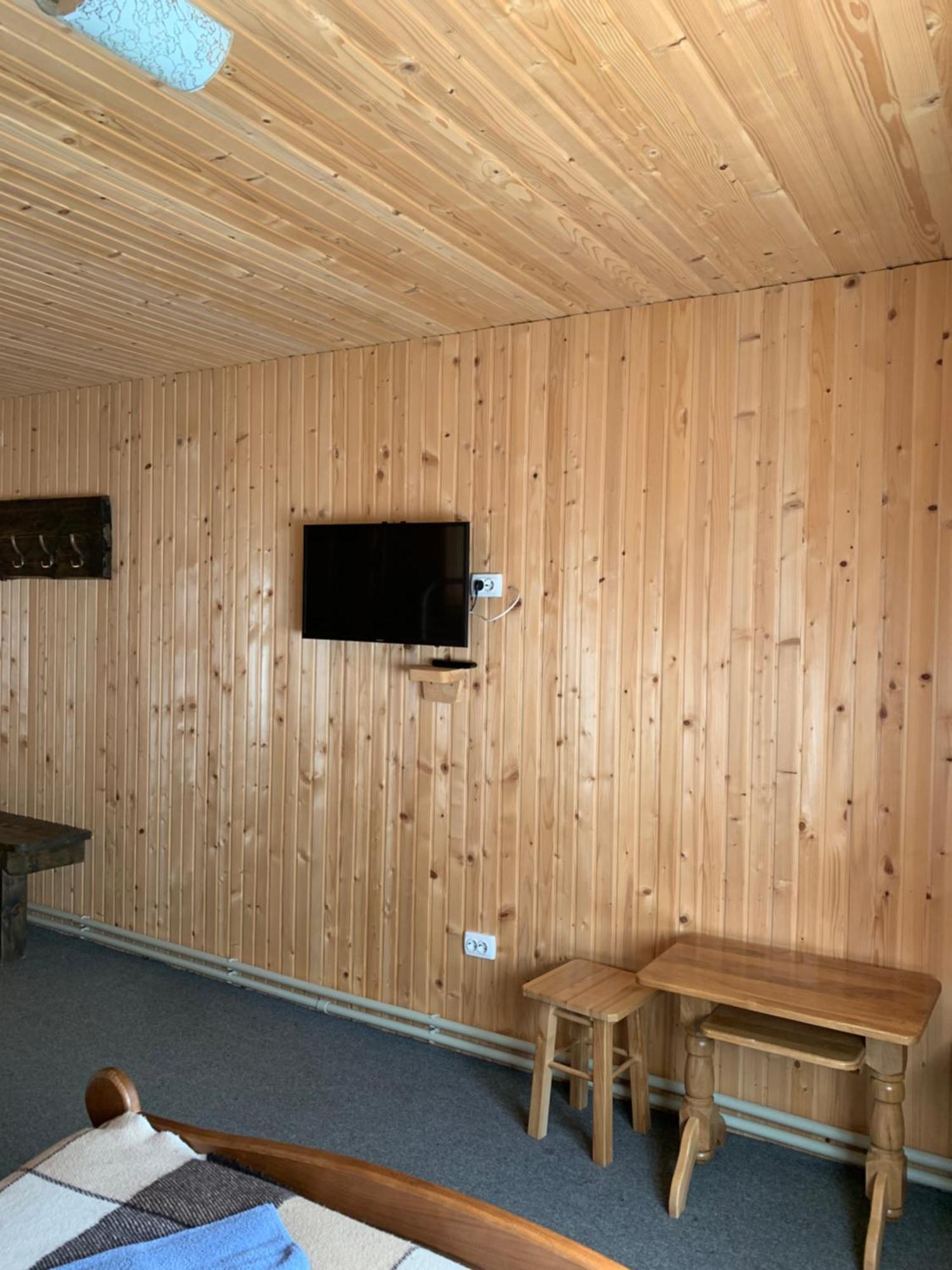 Hotel Novoe Shale Yablunytsya Exterior foto