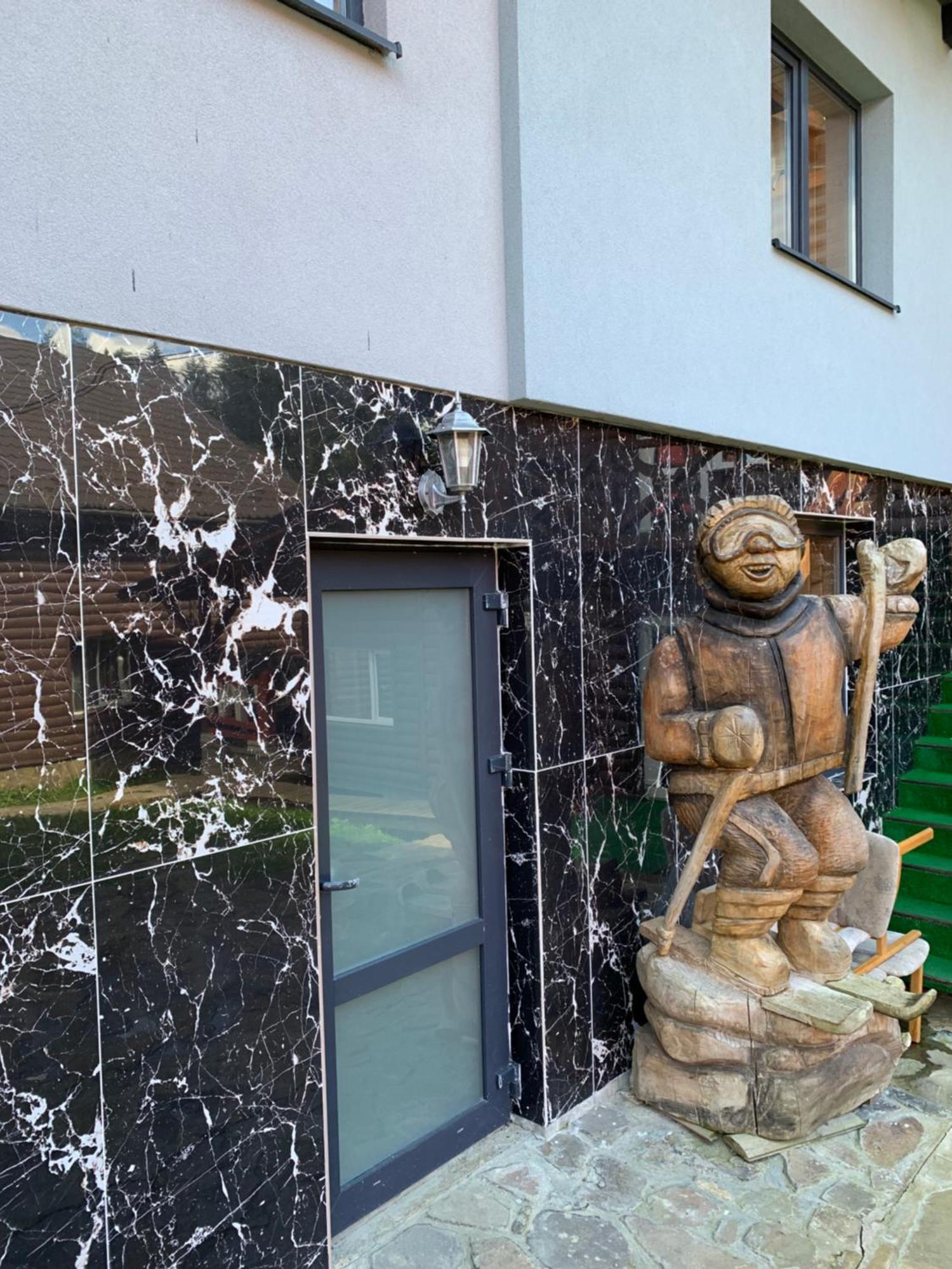 Hotel Novoe Shale Yablunytsya Exterior foto